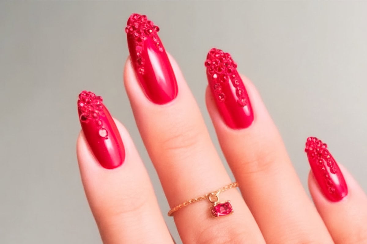 18 Fun & Cute Valentine’s Day Nails