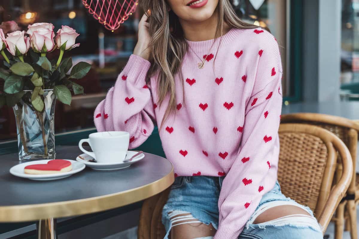 35 Cute Valentine’s Day Outfit Ideas: Casual & Dressy